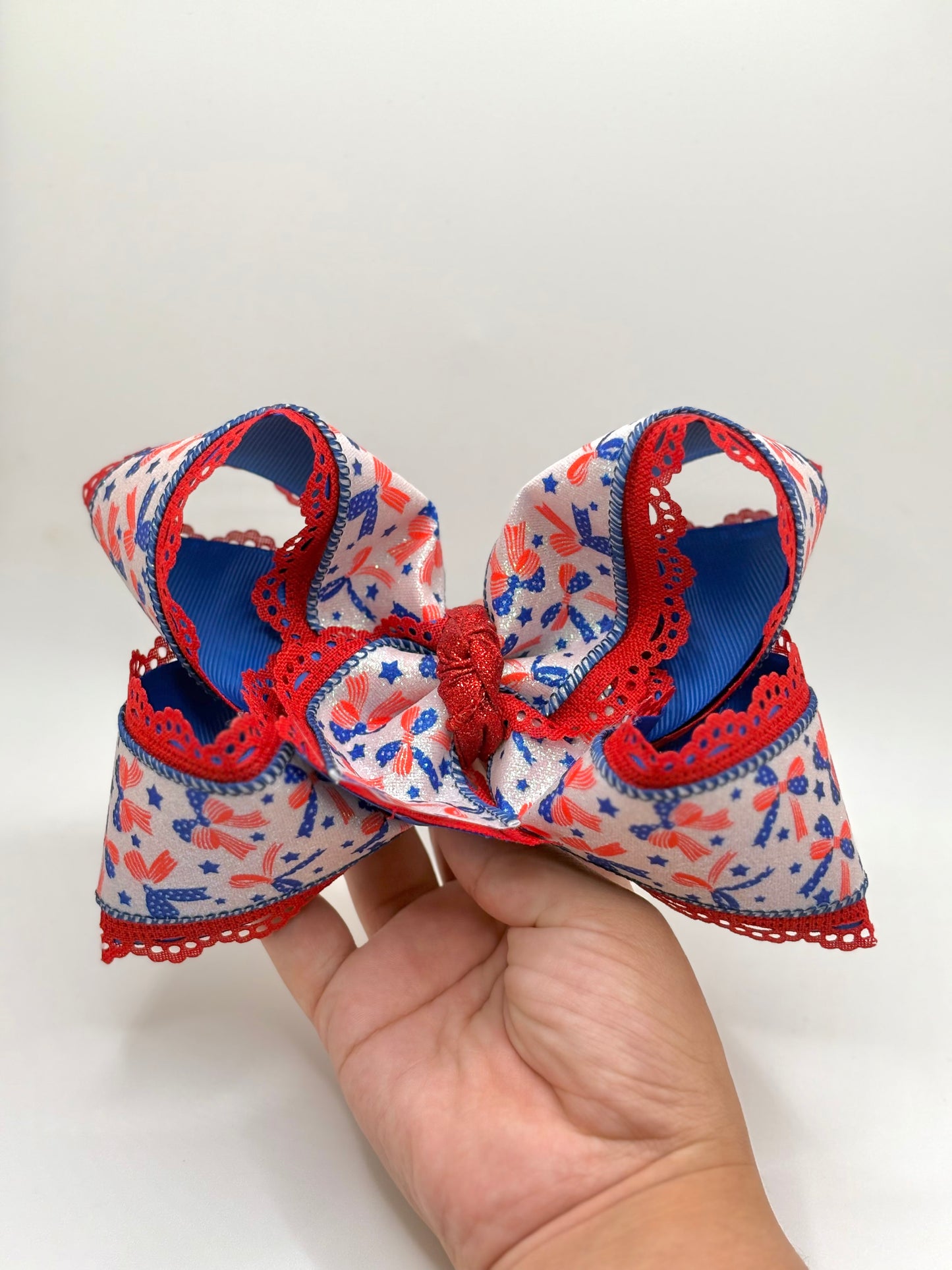 patriotic bows 🎀❤️🤍💙